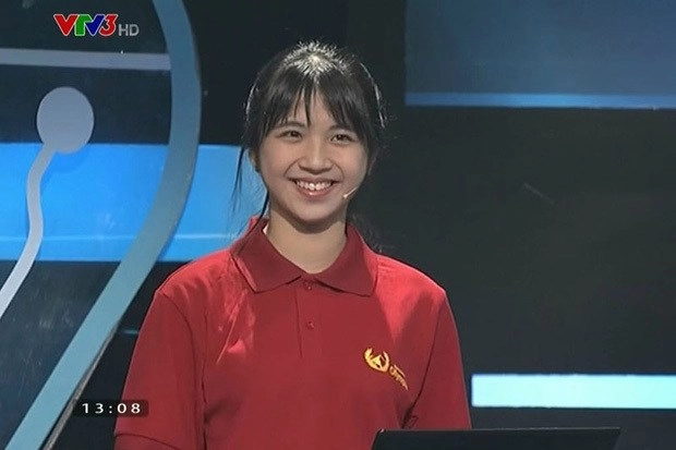 hotgirl ống nghiệm thi đường lên đỉnh olympia giờ thăng hạng nhan sắc nhuộm tóc bạch kim chất chơi - 1