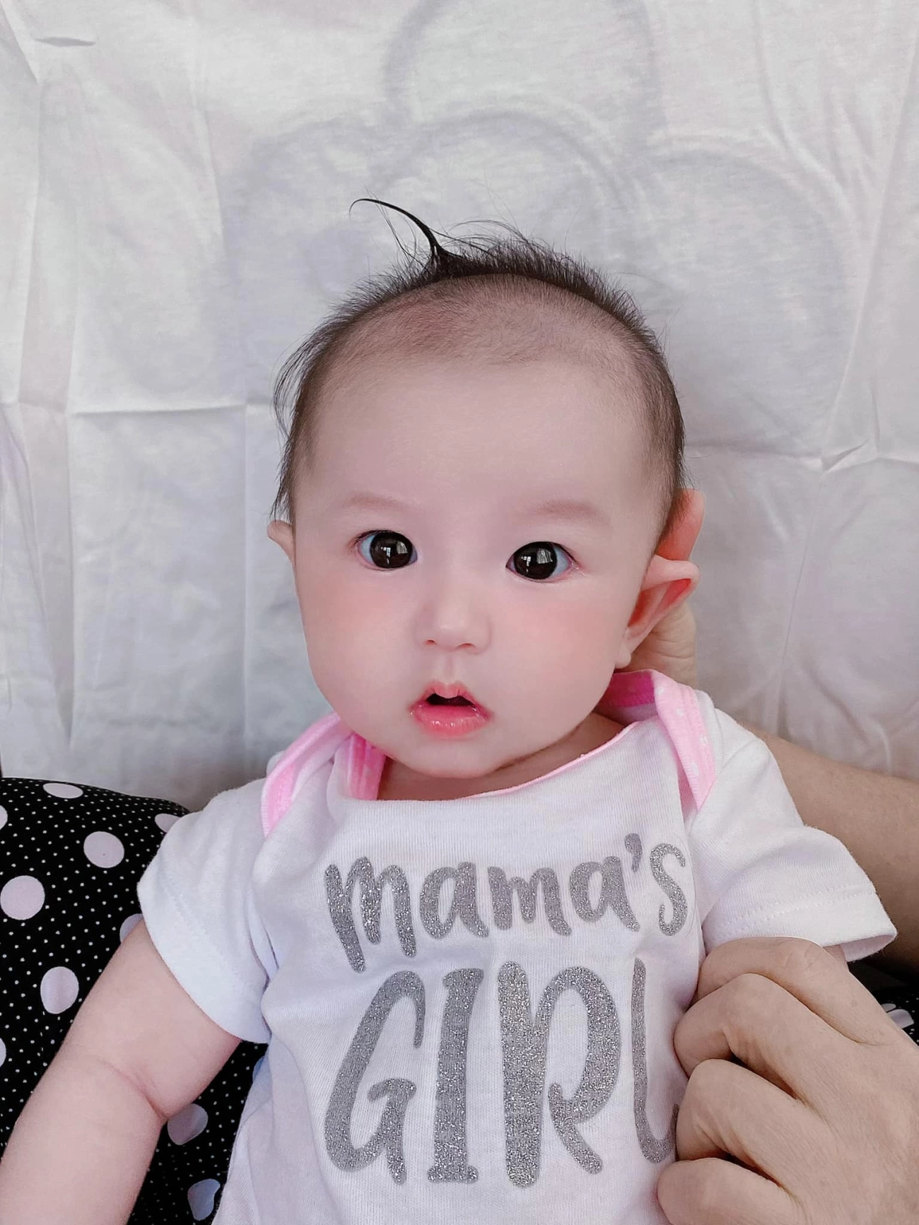 Hưởng gen trội từ mẹ đại gia quận 7 rich-kid nhà 400 tỷ có mắt bi ve xinh như tranh - 3