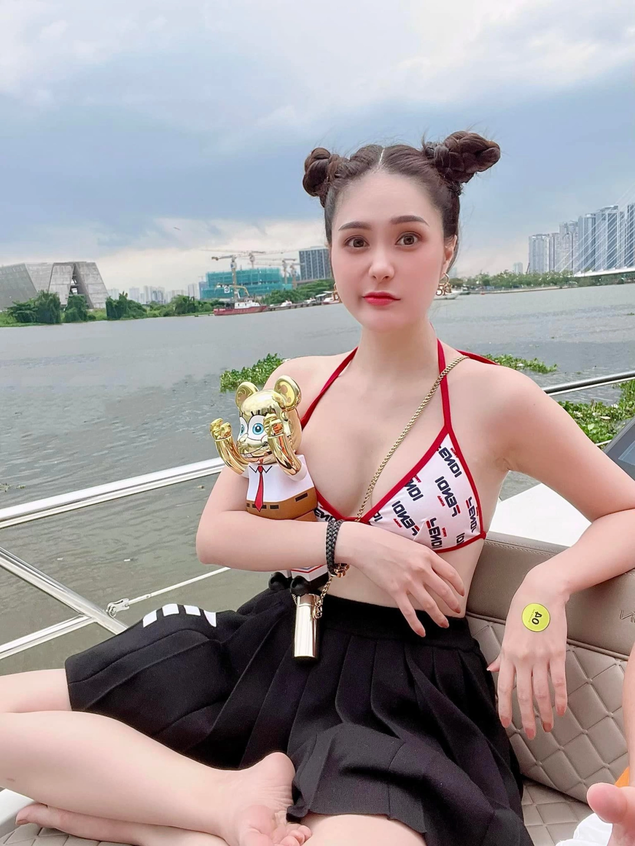 Hưởng gen trội từ mẹ đại gia quận 7 rich-kid nhà 400 tỷ có mắt bi ve xinh như tranh - 5