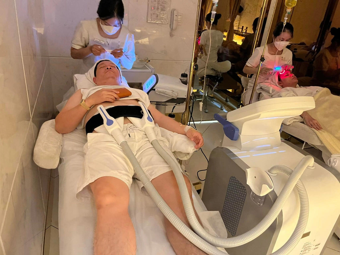 Hưởng gen trội từ mẹ đại gia quận 7 rich-kid nhà 400 tỷ có mắt bi ve xinh như tranh - 17
