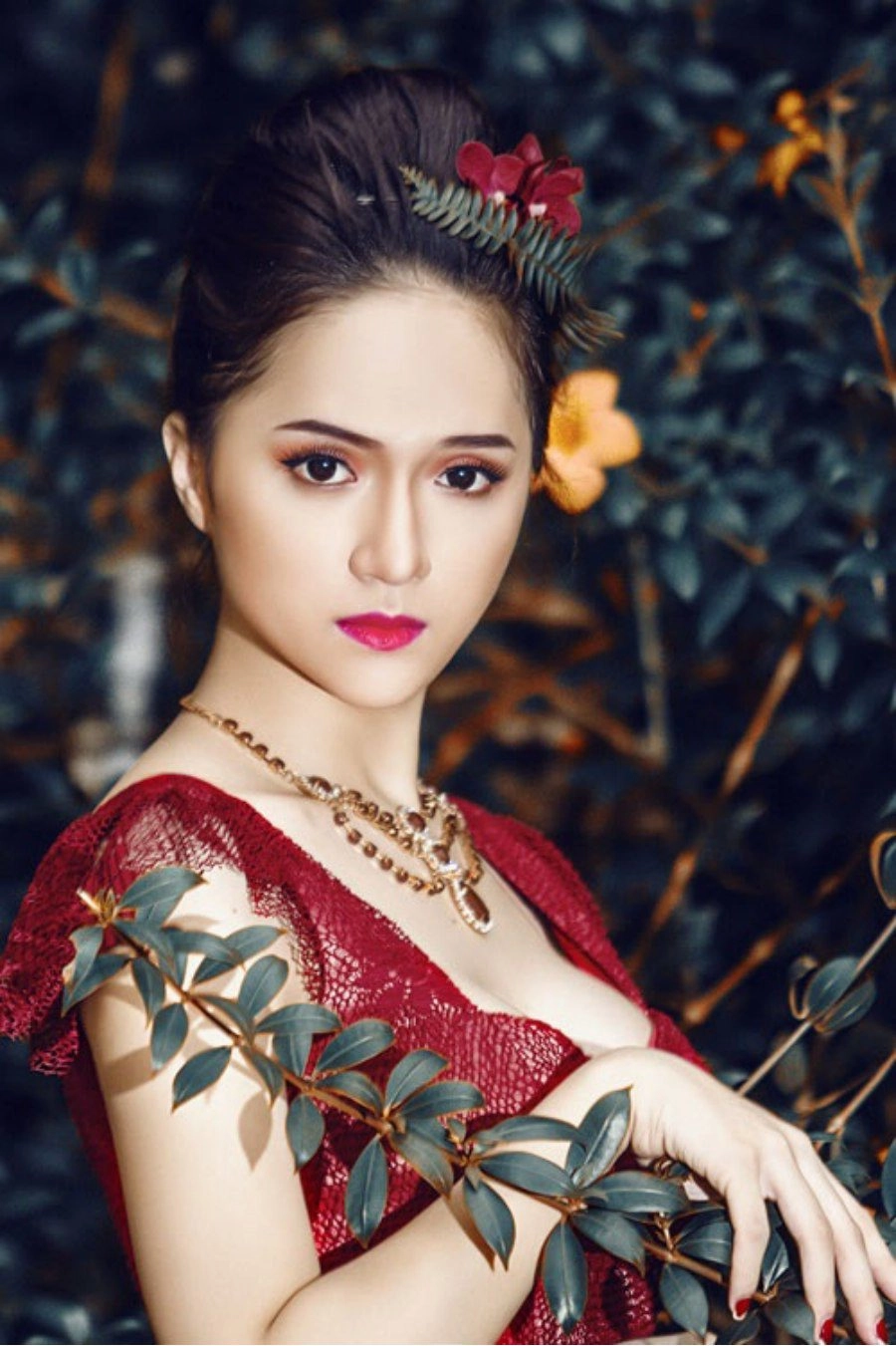 Hương giang từng ăn nằm với món trang sức giờ chẳng cần vẫn đẹp ngút ngàn - 2