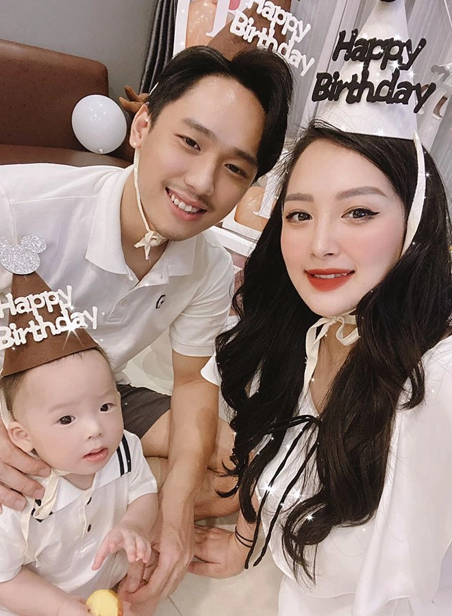 Hương tràm có cô em họ nổi tiếng hà tĩnh làm mẹ một con xinh đẹp sang chảnh chồng chiều - 4