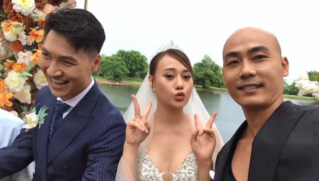 Hương vị tình thân mãi mới được cưới long nam để tóc bết rệt từ hậu trường lên phim - 7