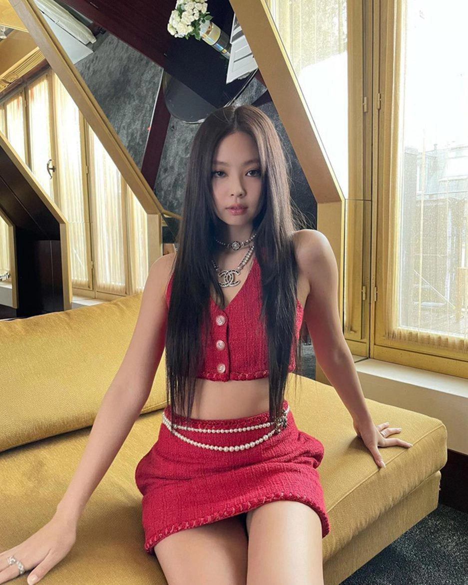 Jennie jisoo blackpink gây sốt chỉ với 1 kiểu tóc nhìn qua chị em việt nào cũng làm được - 9
