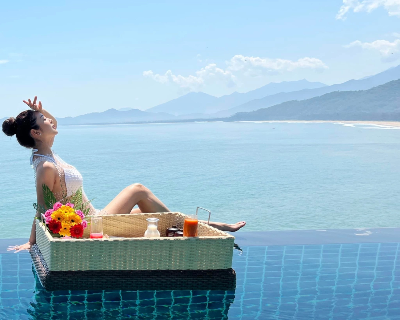 Jennifer phạm đi biển diện tấm lưới giống ngọc trinh nhưng fan lại hết lời khen ngợi - 2