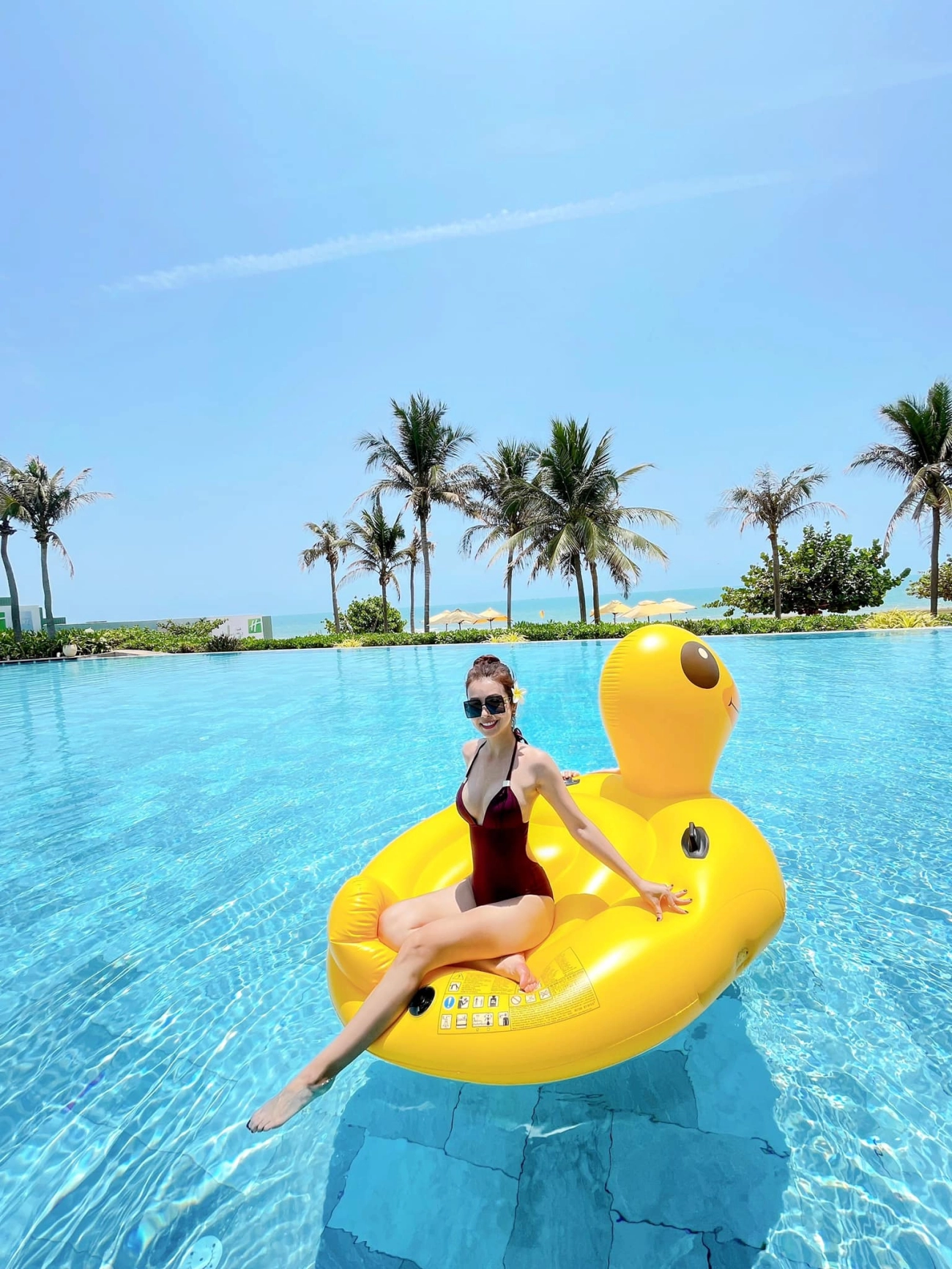 Jennifer phạm đi biển diện tấm lưới giống ngọc trinh nhưng fan lại hết lời khen ngợi - 6
