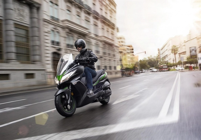 Kawasaki j125 xe tay ga 125cc có giá bán khoảng 137 triệu đồng - 27