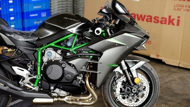 Kawasaki ninja h2 carbon 2021 đầu tiên vừa cập bến việt nam - 7