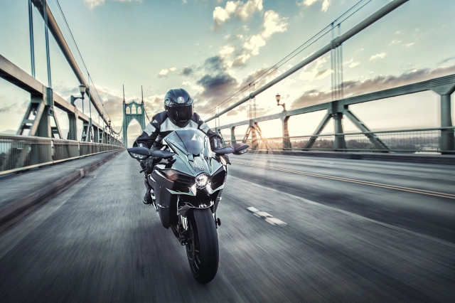 Kawasaki ninja h2 carbon ra mắt tại việt nam với giá khoảng 13 tỷ đồng - 3