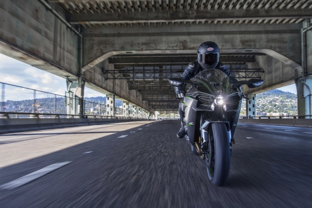 Kawasaki ninja h2 carbon ra mắt tại việt nam với giá khoảng 13 tỷ đồng - 5