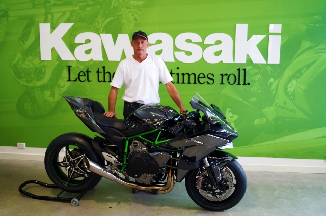 Kawasaki ninja h2r 2019 có giá khởi điểm từ 13 tỷ đồng tại châu âu - 1
