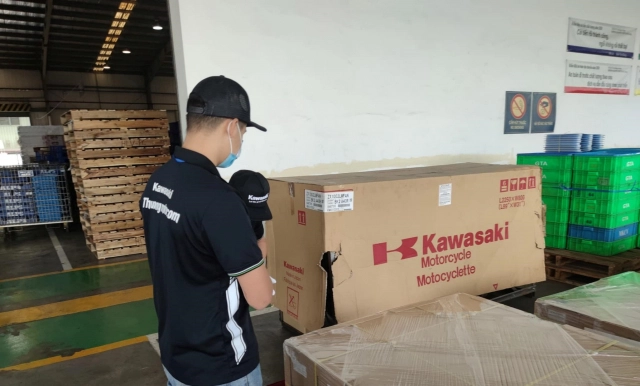 Kawasaki ninja zx-10r 2021 mới đã về tới việt nam với giá bán cao hơn phiên bản cũ - 2
