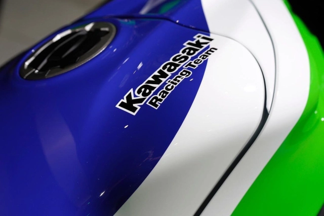 Kawasaki ninja zx-10rr phiên bản màu đặc biệt sắp được thương mại hóa - 7