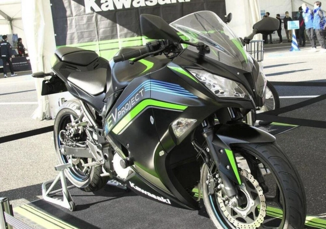 Kawasaki sẽ trình làng mẫu xe điện đầu tiên của hãng tại sự kiện eicma 2021 - 1