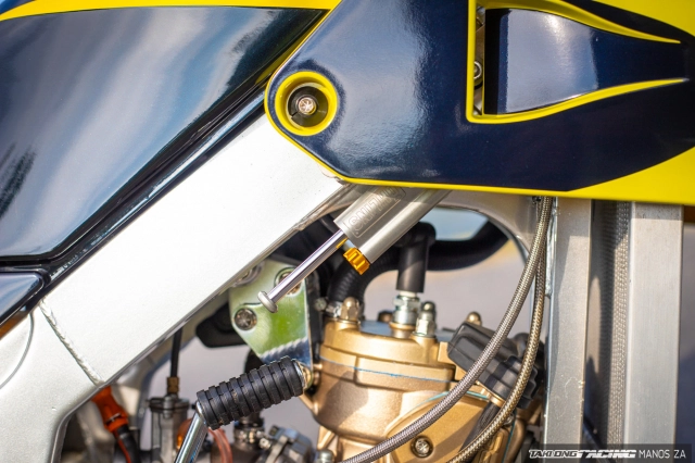 Kawasaki serpico 150 sở hữu diện mạo vàng kim đẹp đến phát mê - 5