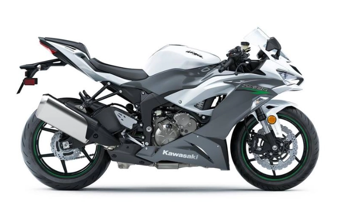 Kawasaki zx-6r 2021 tiếp tục lộ diện phiên bản mới - 1