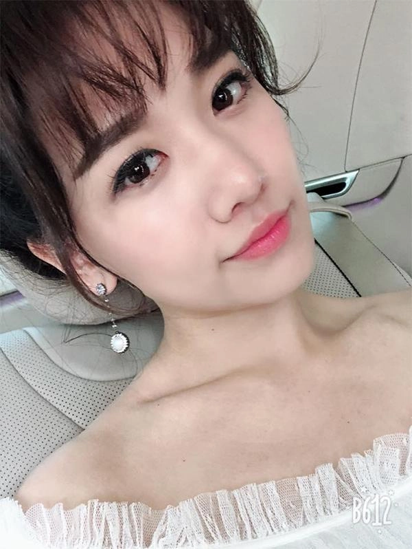 Kẻ lông mày thì dở nhưng chắc chắn bà xã trấn thành luôn ăn đứt các người đẹp khác bởi - 2