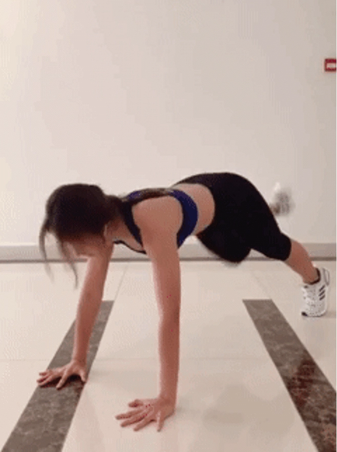 Khả ngân oanh tạc một lúc 2 chiếc bánh trung thu còn đâu danh hiệu mỹ nhân bụng múi - 15