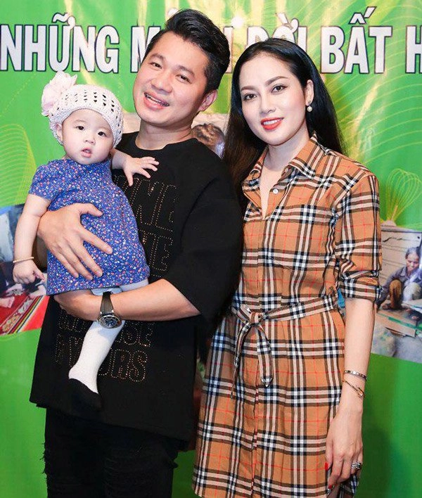 Khép lại năm 2021 4 sao việt công bố ly hôn và làm mẹ đơn thân - 12