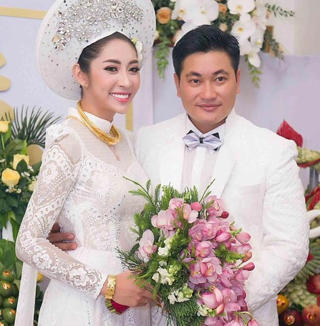 Khép lại năm 2021 4 sao việt công bố ly hôn và làm mẹ đơn thân - 13