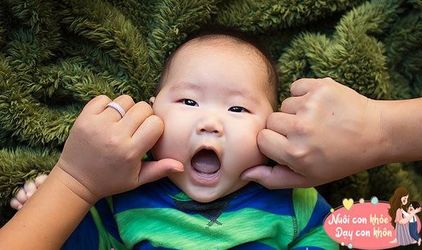 Khi bé chưa tròn 3 tháng 10 ngày mẹ nhớ tránh sai lầm này để con khỏe mạnh trí tuệ phát triển - 4