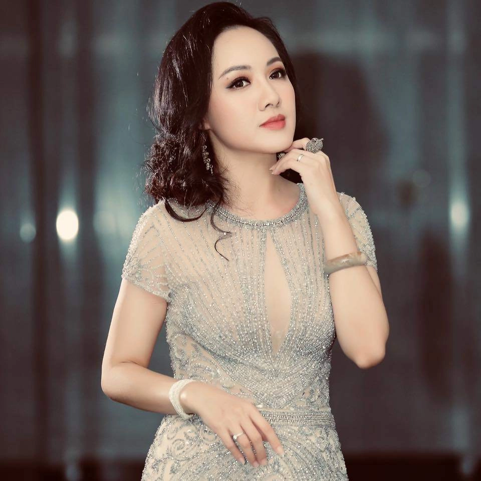 Khi các ngọc nữ đinh đam vtv bi nghi sua mui phản ứng cực kỳ thuyet phuc - 3