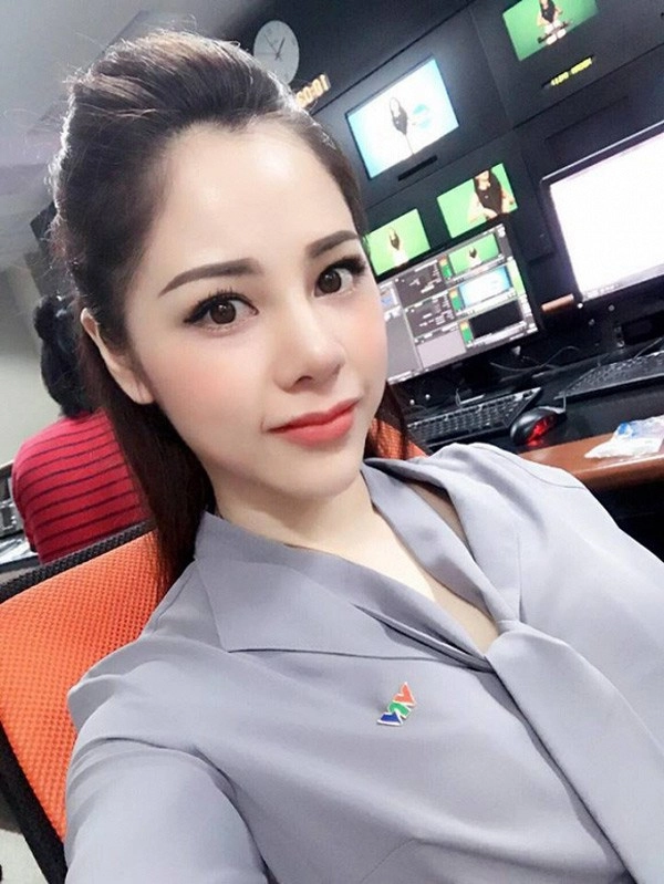 Khi các ngọc nữ đinh đam vtv bi nghi sua mui phản ứng cực kỳ thuyet phuc - 22