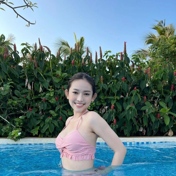 Khổ sở như thuý vi tốn tiền tỷ thẩm mỹ mà lâu lâu lại bị chê xấu - 18