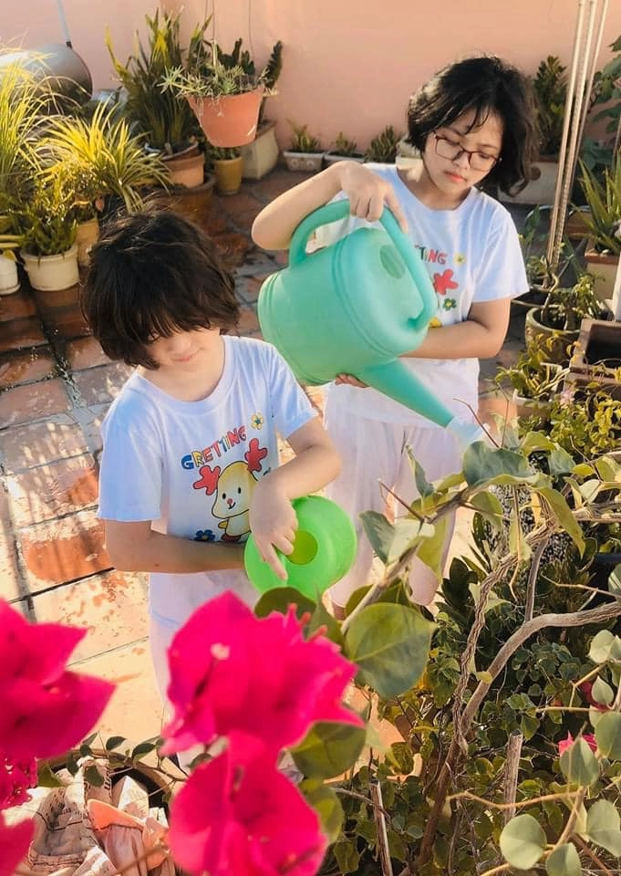 Khóa cửa nhà 10 tỷ ở việt nam thúy nga cùng con gái sống sang chảnh ở biệt thự mỹ - 12