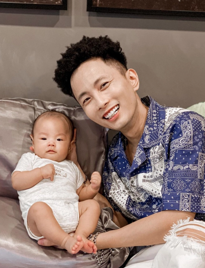 Khoảnh khắc bố nào con nấy siêu tình cảm của các sao nam việt ai nhìn cũng phải ghen tỵ - 15