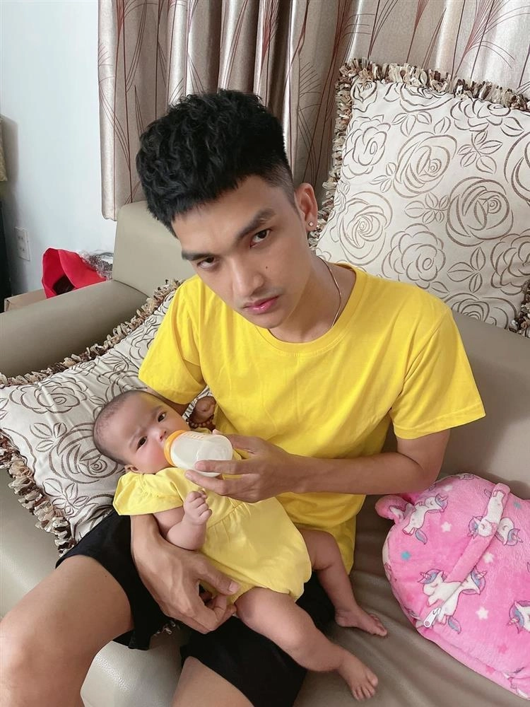 Khoảnh khắc bố nào con nấy siêu tình cảm của các sao nam việt ai nhìn cũng phải ghen tỵ - 20