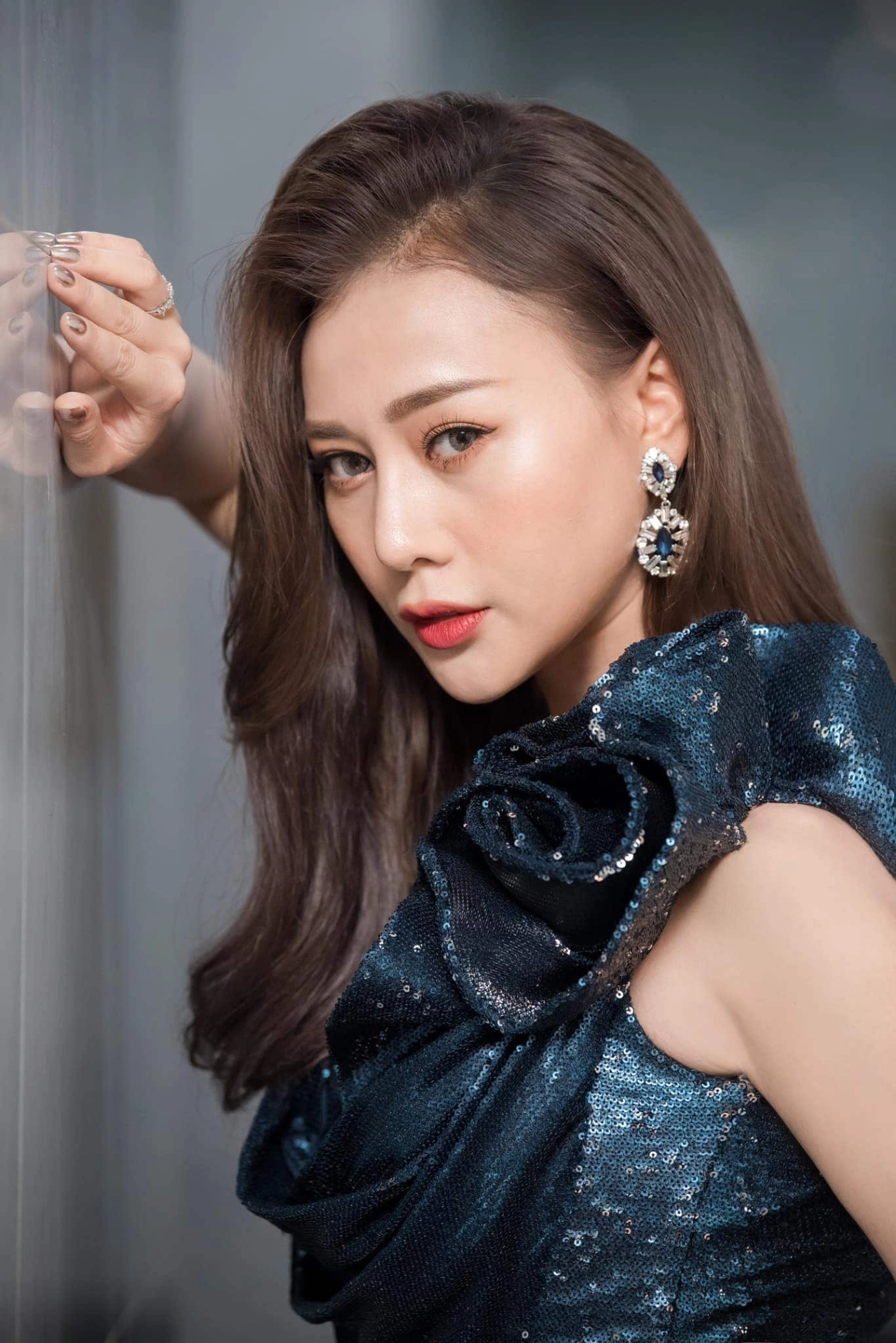 Khoe ảnh thẻ thời tiểu học phương oanh giờ sửa gần hết gương mặt mà nhan sắc vẫn vẹn nguyên - 12