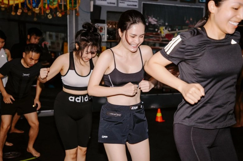 Không biết lượng sức mình đoàn di băng tập boxing bị ngất xỉu mặt trắng bệch - 6