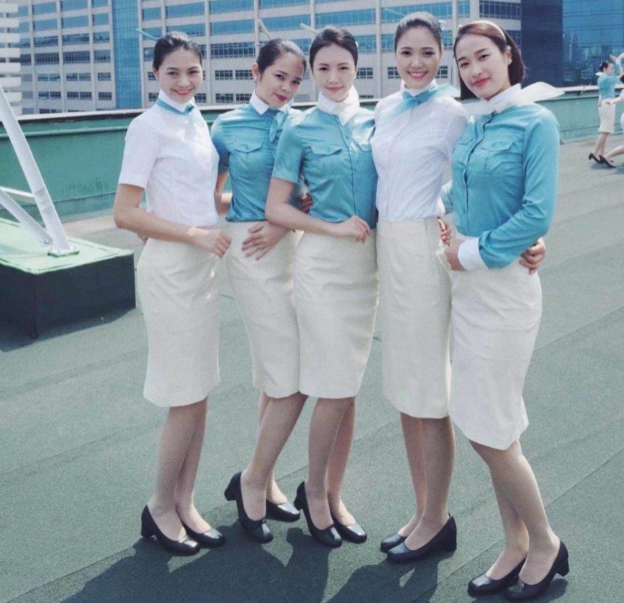 Không cài áo cựu tiếp viên hàng không đóng cảnh nóng với mạnh trường ôm con tiếp da tuyệt đẹp - 1