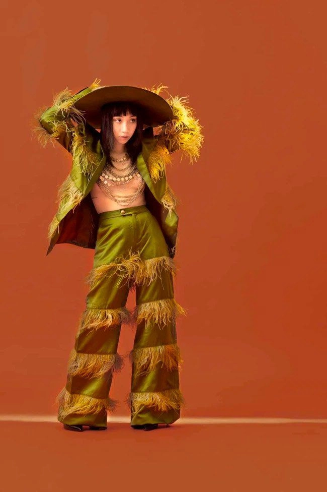 Không cần diện quần tụt con gái diva mỹ linh vẫn đốt mắt dân tình với cây đồ đắt đỏ - 2