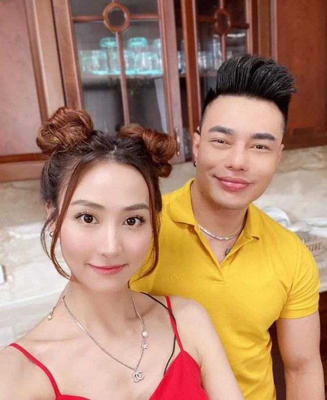 Không hổ danh tình đầu quốc dân ngân khánh chung khung hình đàn em mà trẻ đẹp quá đỗi - 1