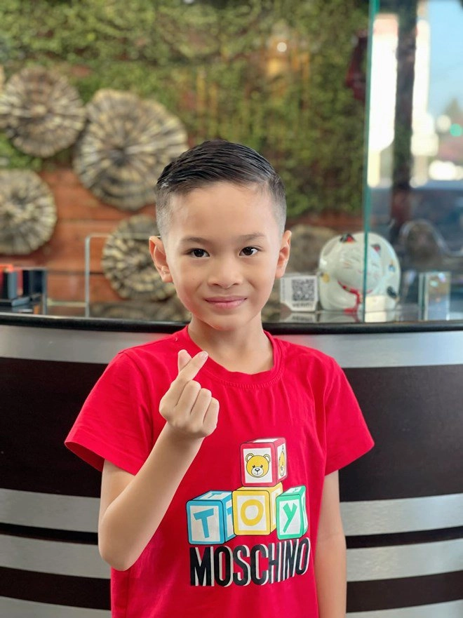 Không nhận ra jacky minh trí 10 tuổi lớn như thanh niên nhiều nét giống em gái thanh thảo - 1