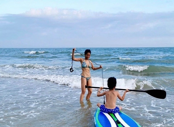 Không theo chuẩn mình hạc xương mai hai chị đại diva làm đàn em hổ thẹn vì body săn chắc - 7