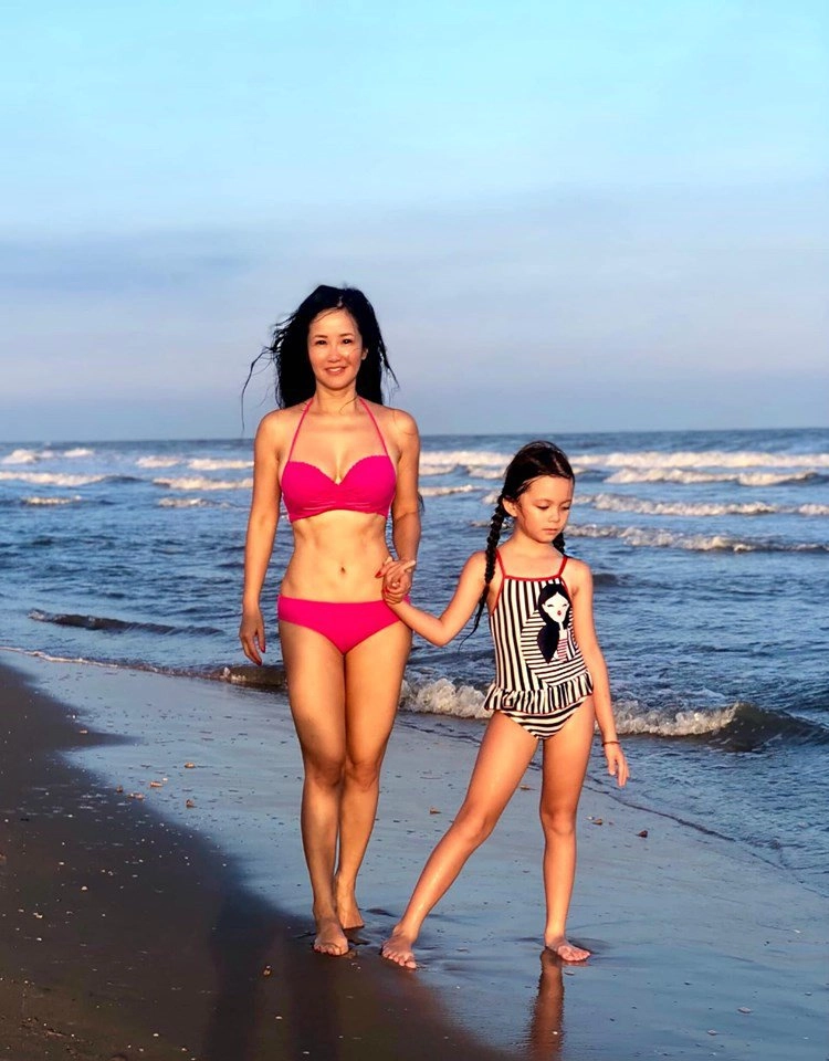 Không theo chuẩn mình hạc xương mai hai chị đại diva làm đàn em hổ thẹn vì body săn chắc - 8