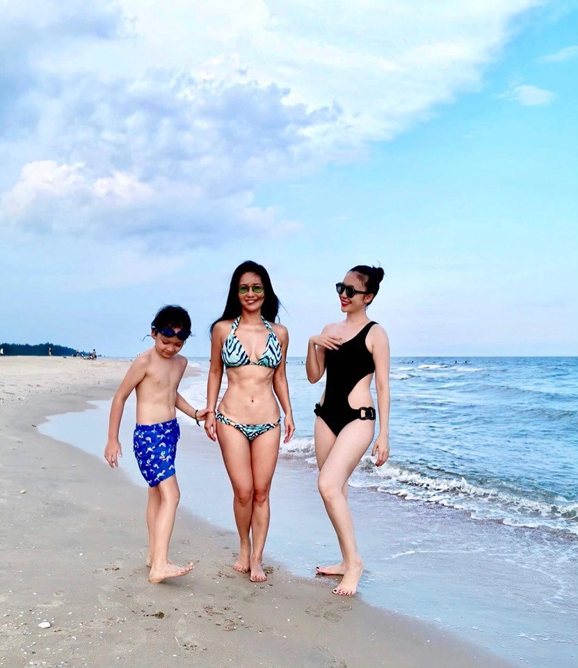 Không theo chuẩn mình hạc xương mai hai chị đại diva làm đàn em hổ thẹn vì body săn chắc - 9