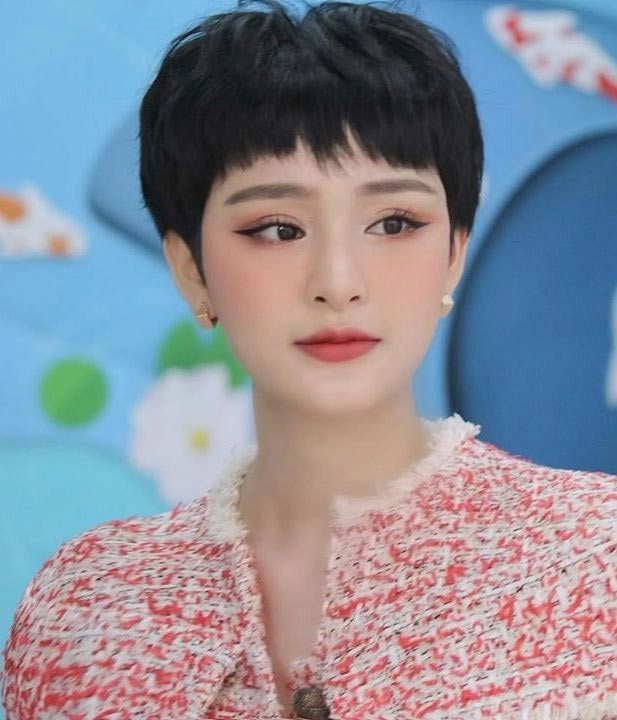 Không theo trend môi dày mắt xếch hiền hồ make-up sương sương baby cute vẫn quyến rũ vô cực - 1