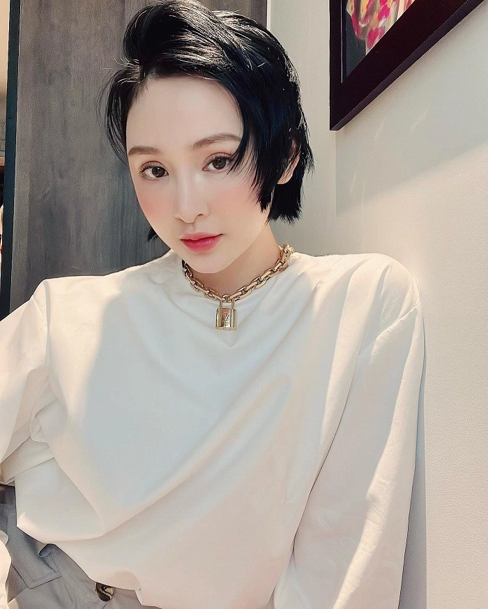 Không theo trend môi dày mắt xếch hiền hồ make-up sương sương baby cute vẫn quyến rũ vô cực - 9