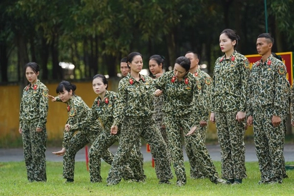 kiều nữ làng hài thừa nhận sửa mũi làm cđm bật cười nhan sắc ngày xưa giờ thăng hạng hẳn - 1