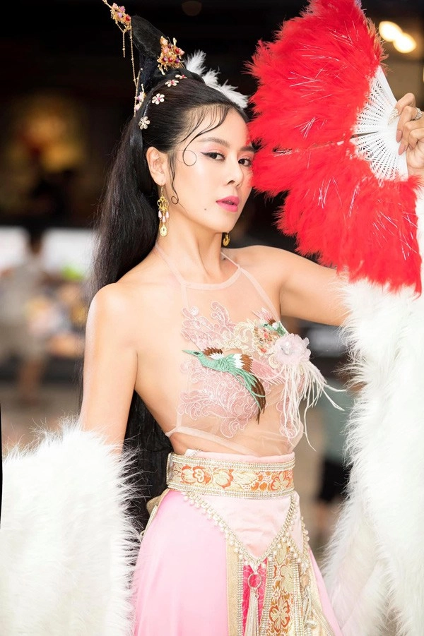 kiều nữ làng hài thừa nhận sửa mũi làm cđm bật cười nhan sắc ngày xưa giờ thăng hạng hẳn - 12