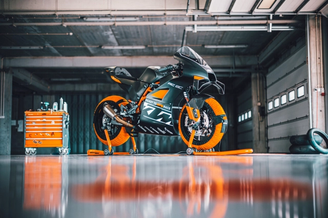 Ktm rc 8c 2023 được thiết lập cho năm mới thêm phần sắc xảo - 1