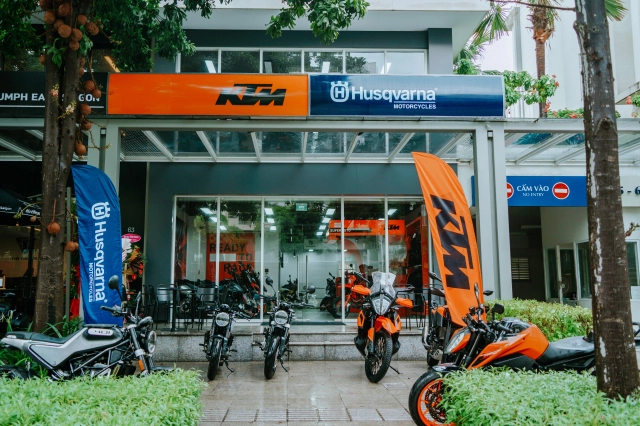 Ktm và husqvarna motorcycle chính thức khai trương showroom đầu tiên tại việt nam - 1