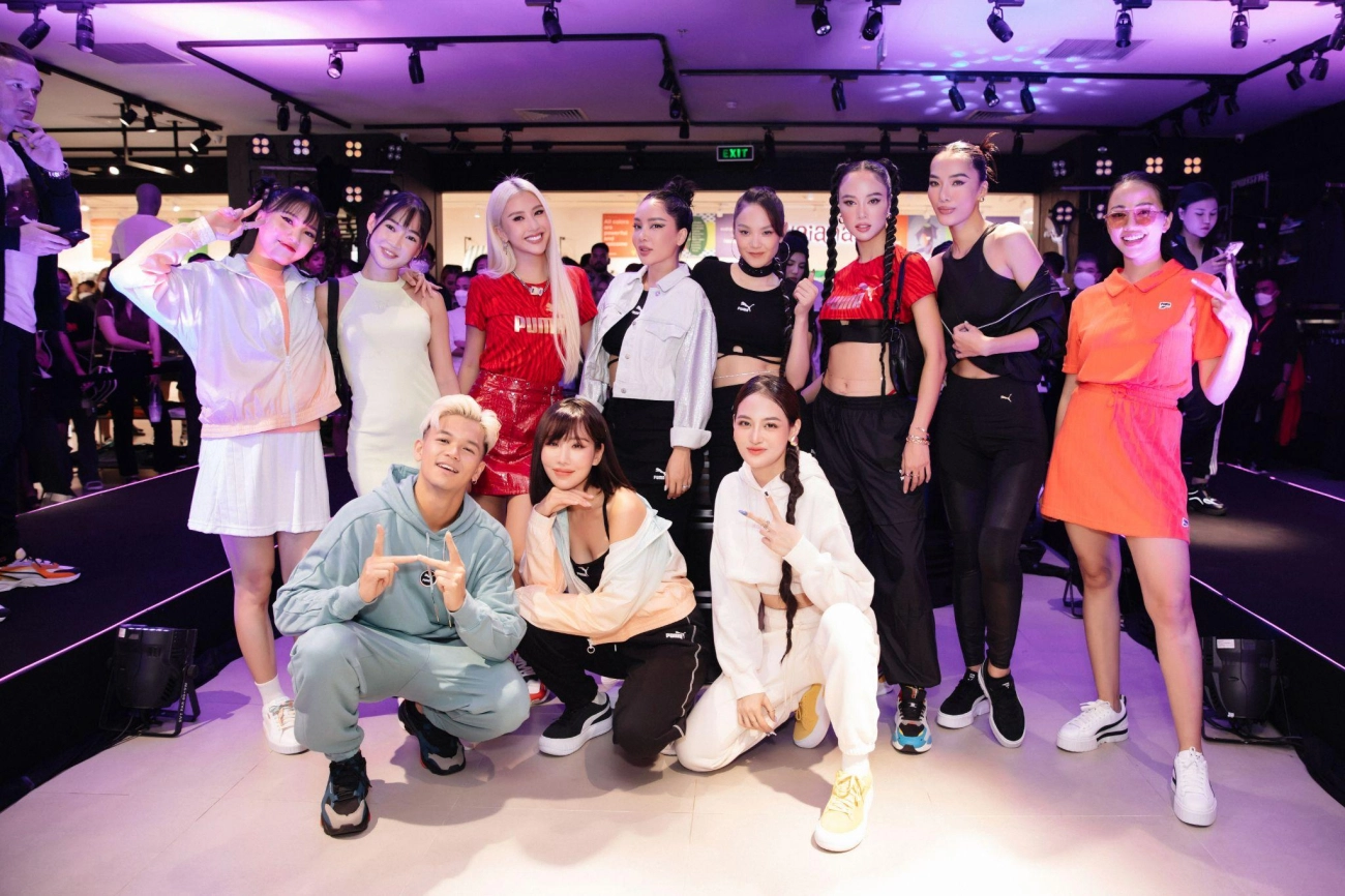 Kỳ duyên minh triệu cùng tyhd thùy dương lên đồ công phá sàn catwalk của puma vincom đồng khởi - 16