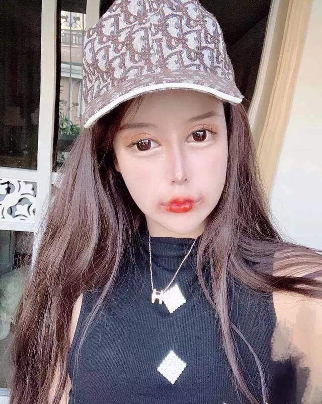 Lạ đời chuyện các nàng hậu nhí phải phẫu thuật thẩm mỹ khi còn chưa đủ tuổi - 9