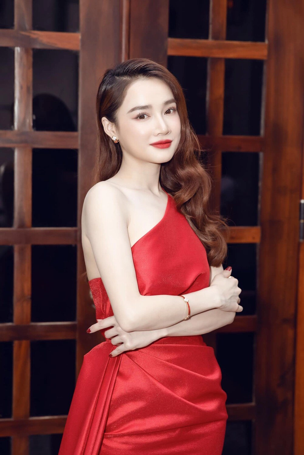 Là gái 1 con nhã phương vẫn mê làm bạch tuyết da trắng như tuyết môi đỏ như son - 1