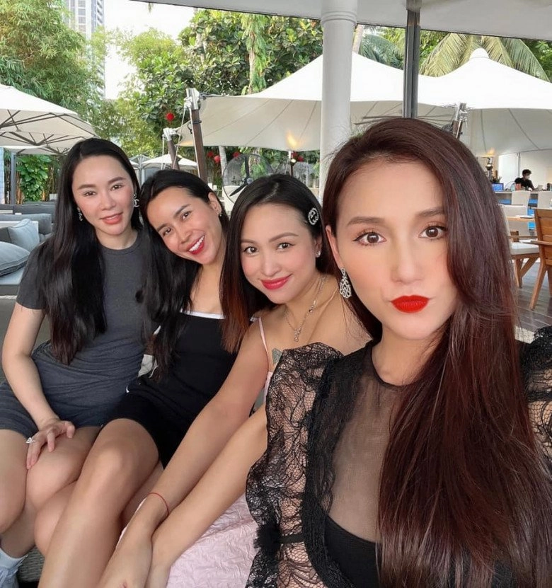 Lã thanh huyền gặp hội bạn thân lưu hương giang tự tin mặt mộc vân hugo bầu bí vẫn xinh - 3